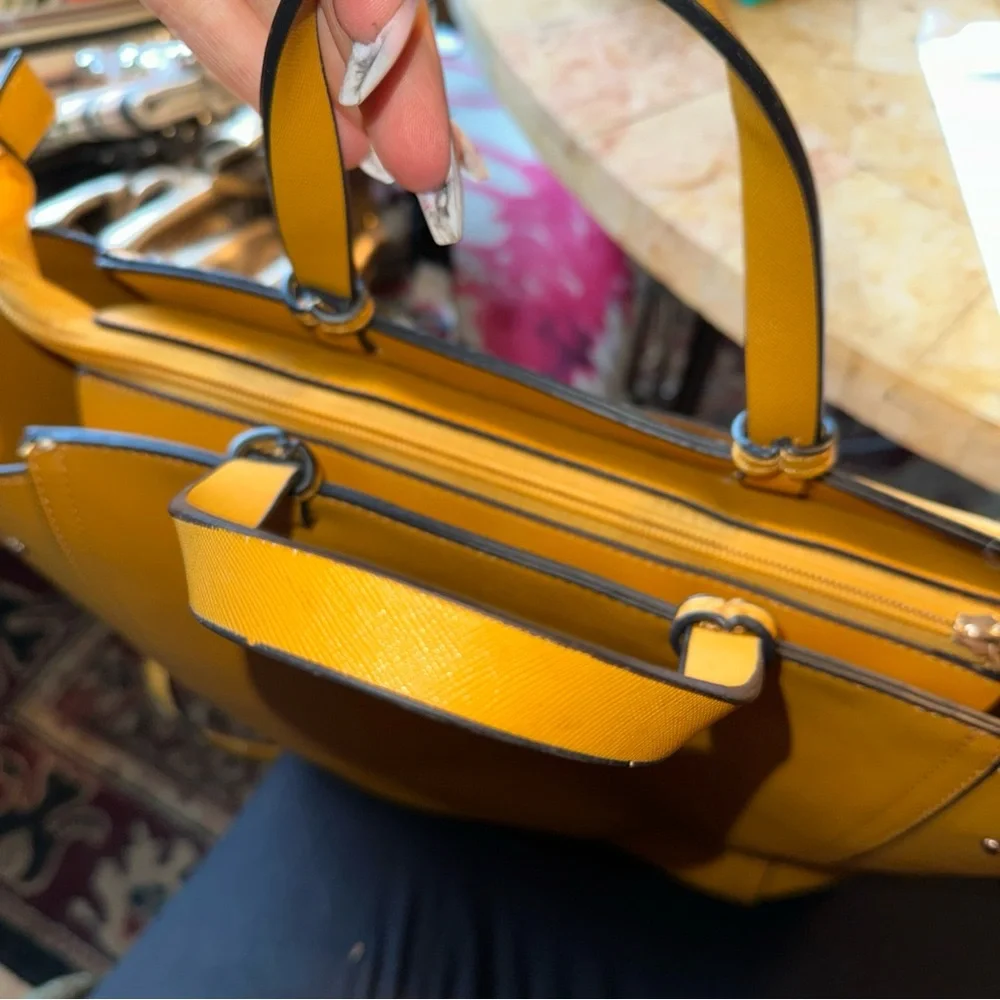 MOA YELLOW BAG